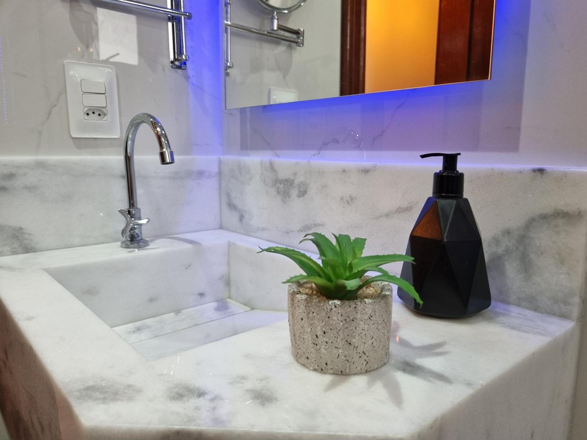 Uma Quadra E Meia Do Mar Ar Wifi Smart Tv Itapema Luaran gambar